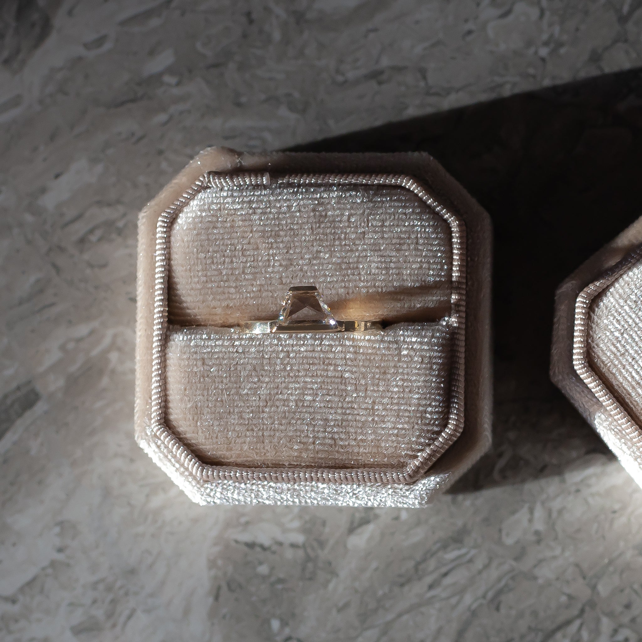 ELLUM — Geometric Diamond Engagement Ring