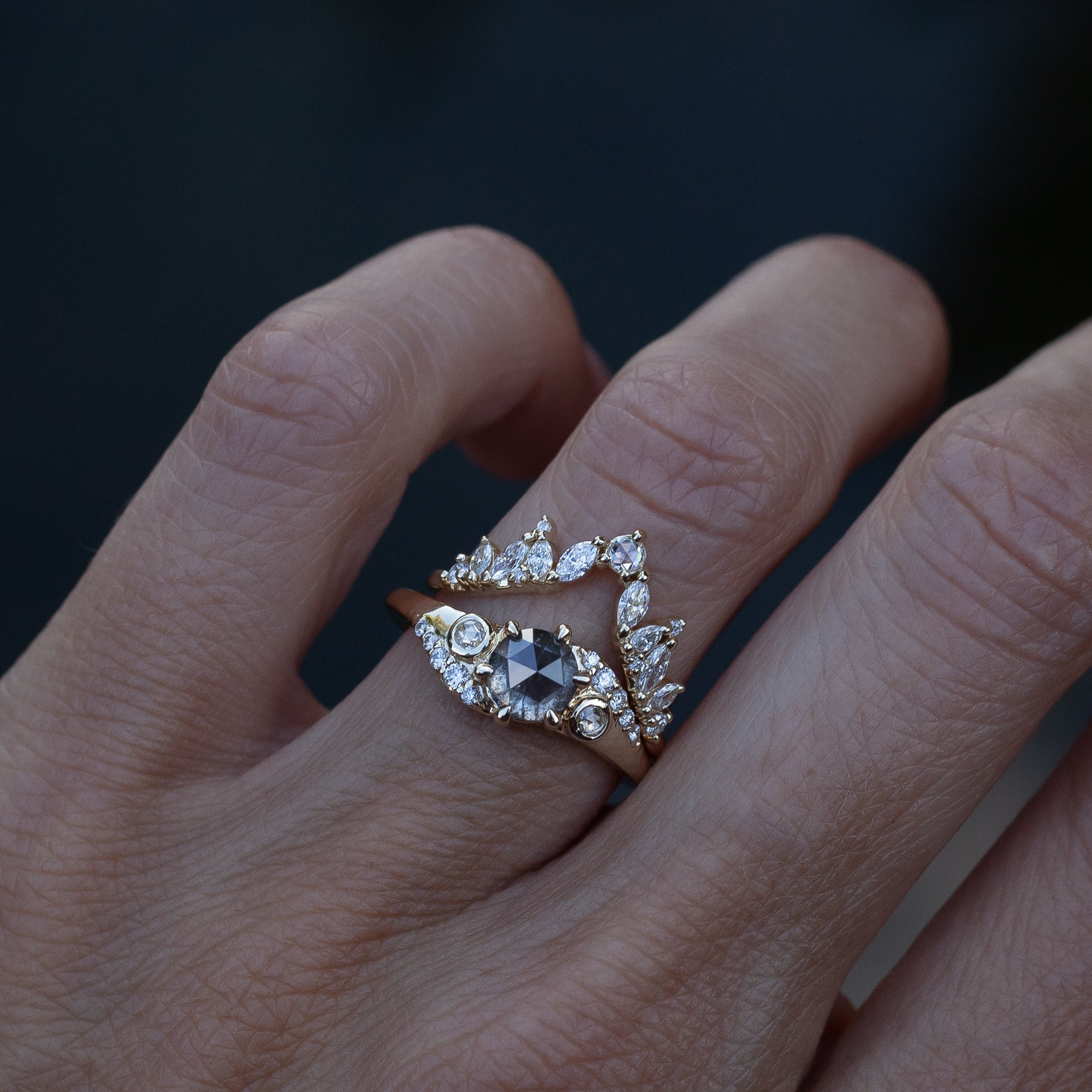 Salt and pepper ring