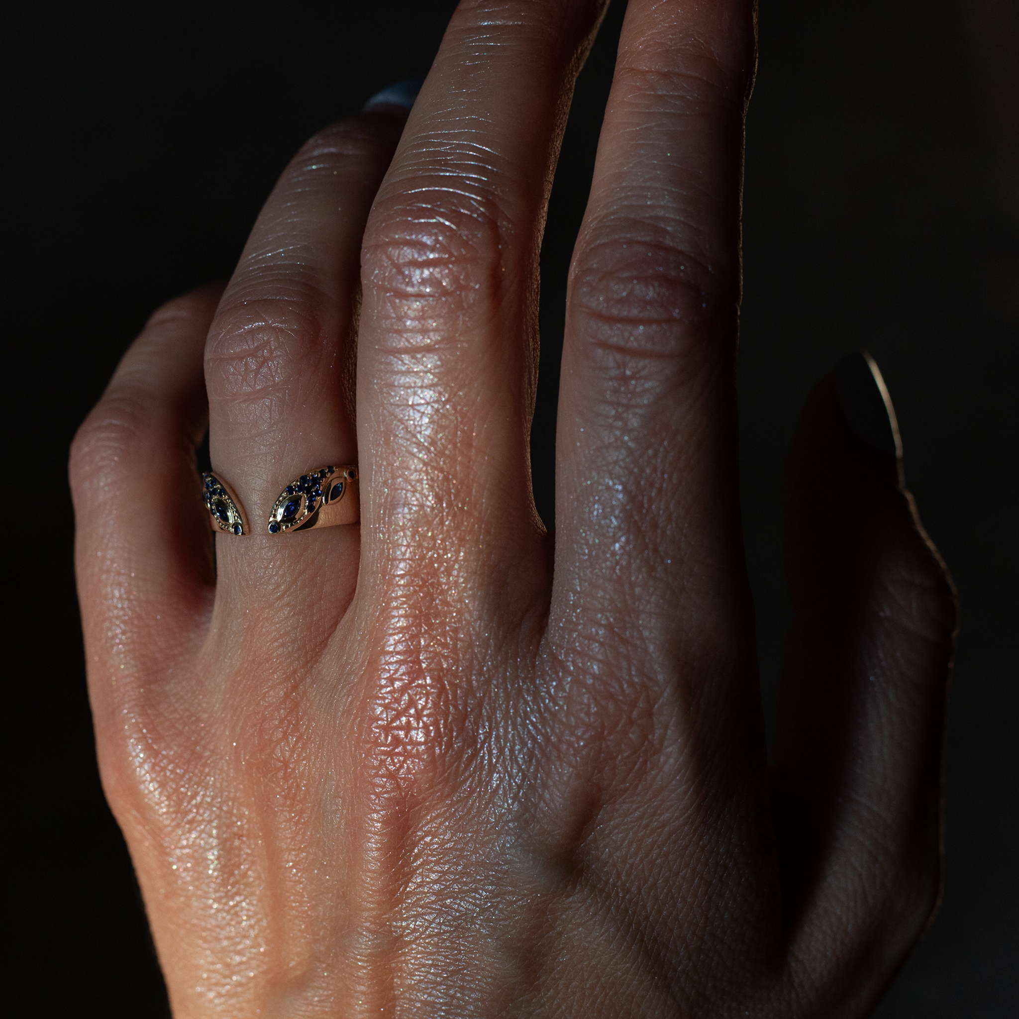 Blue sapphire wedding ring