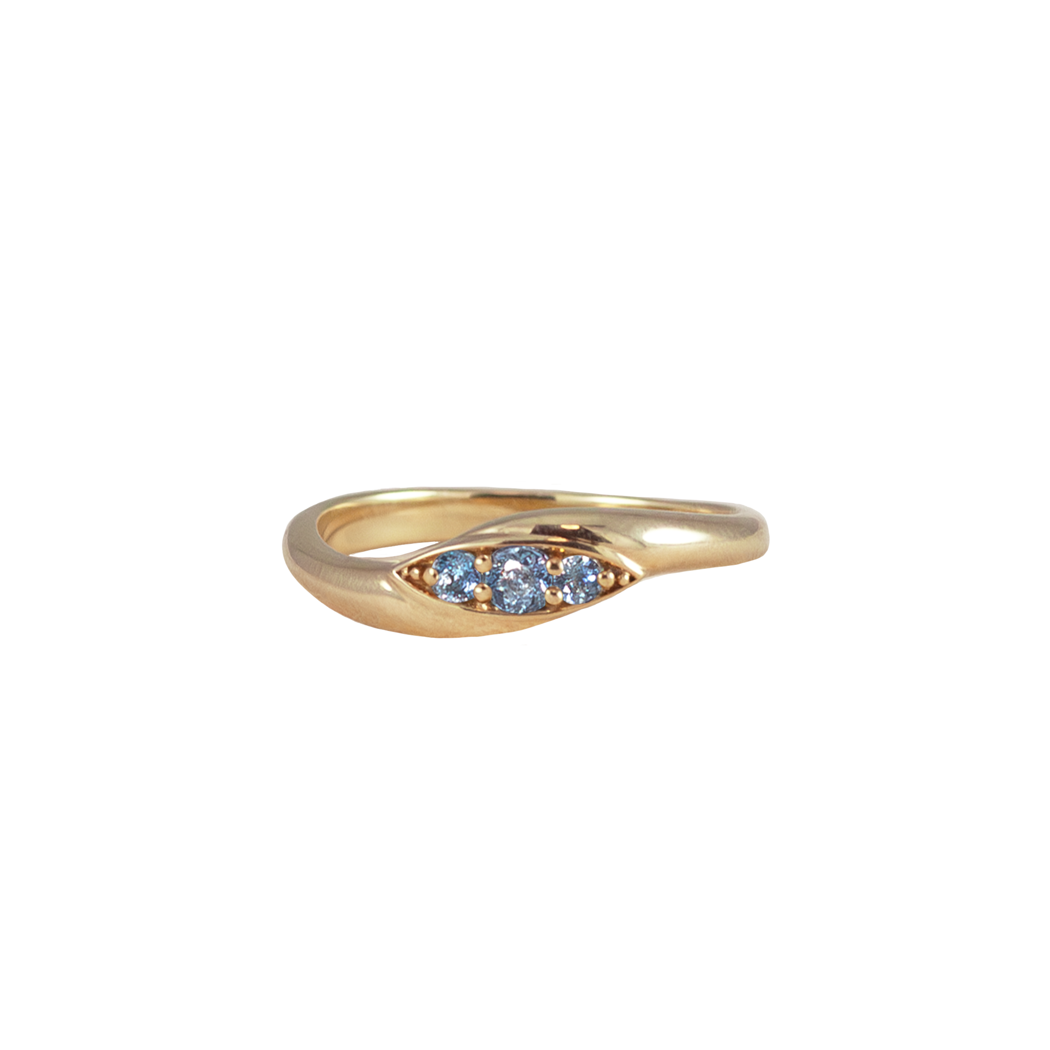 Three stone yellow gold ring