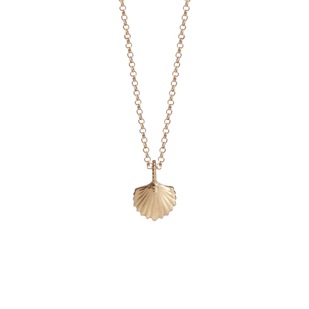 yellow gold shell charm