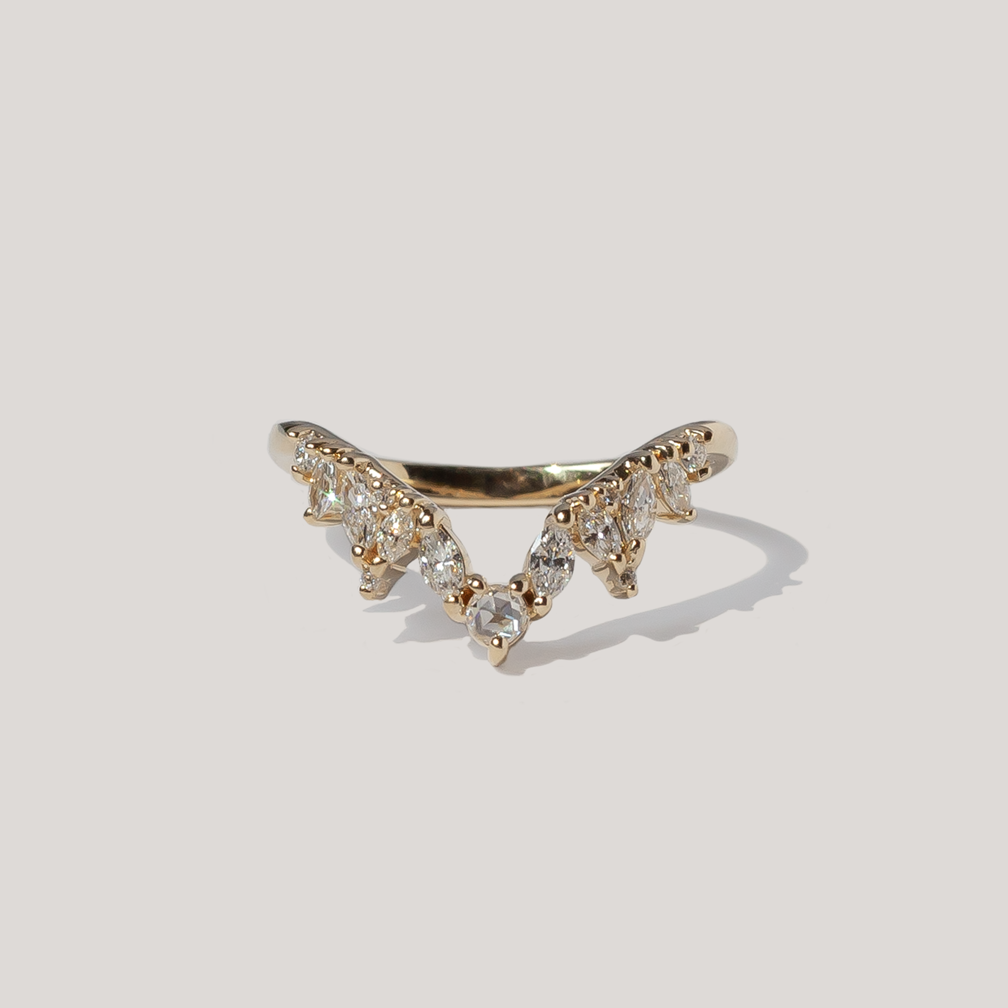 Diamond contour wedding ring 14k