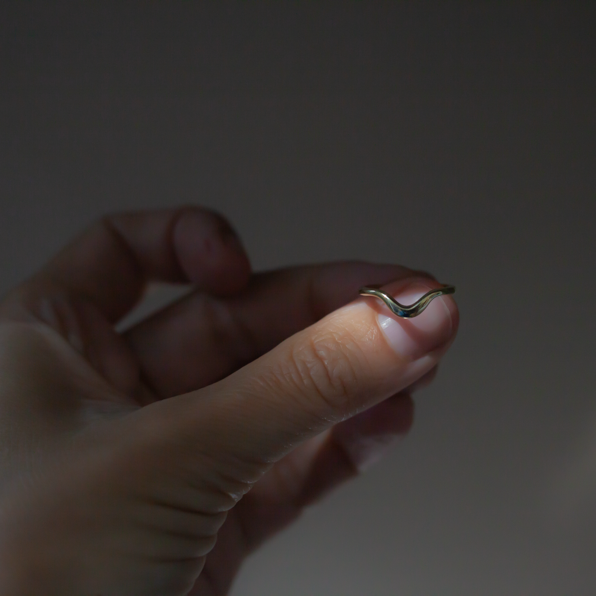 Contour wave gold wedding ring 14k