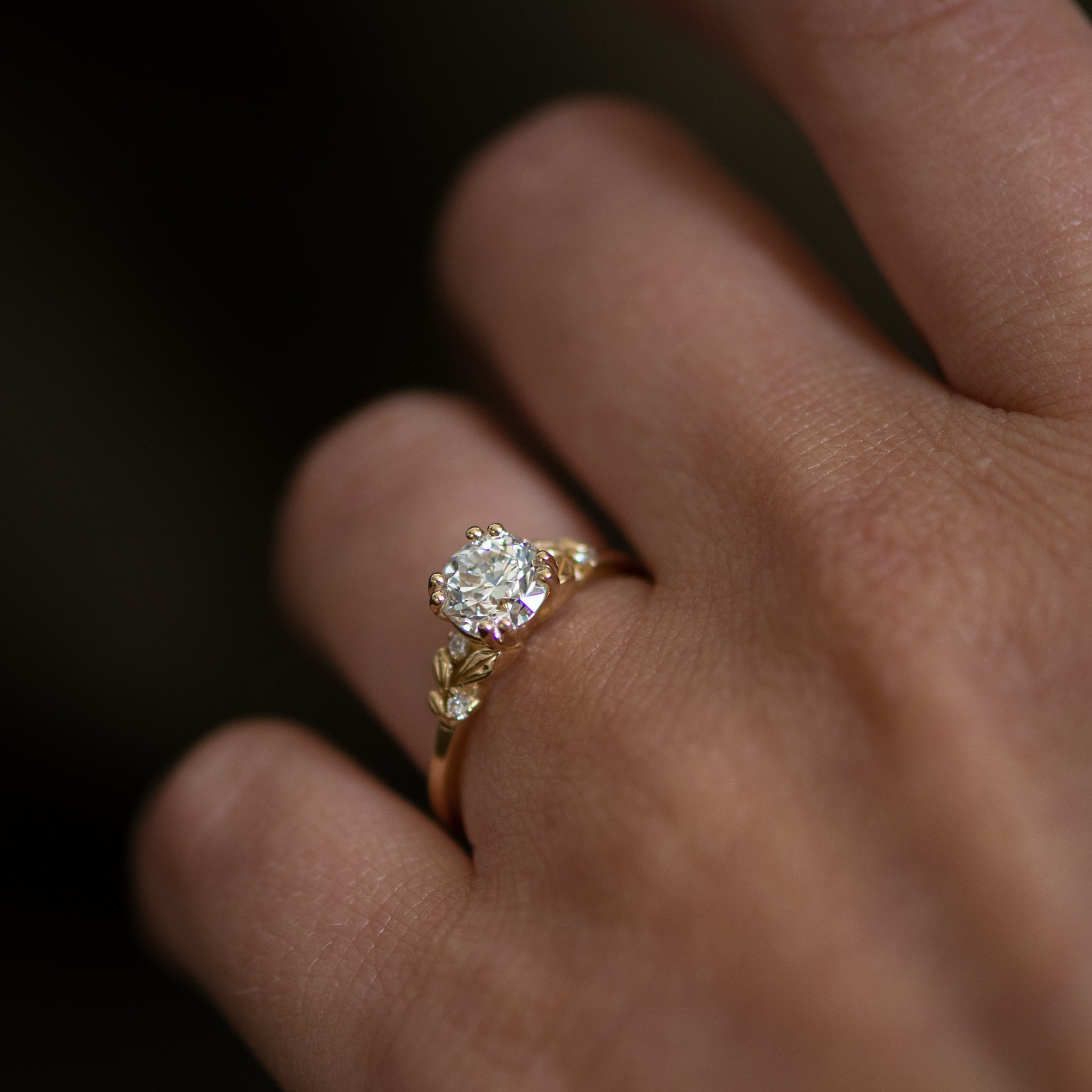 diamond ring with leaves
