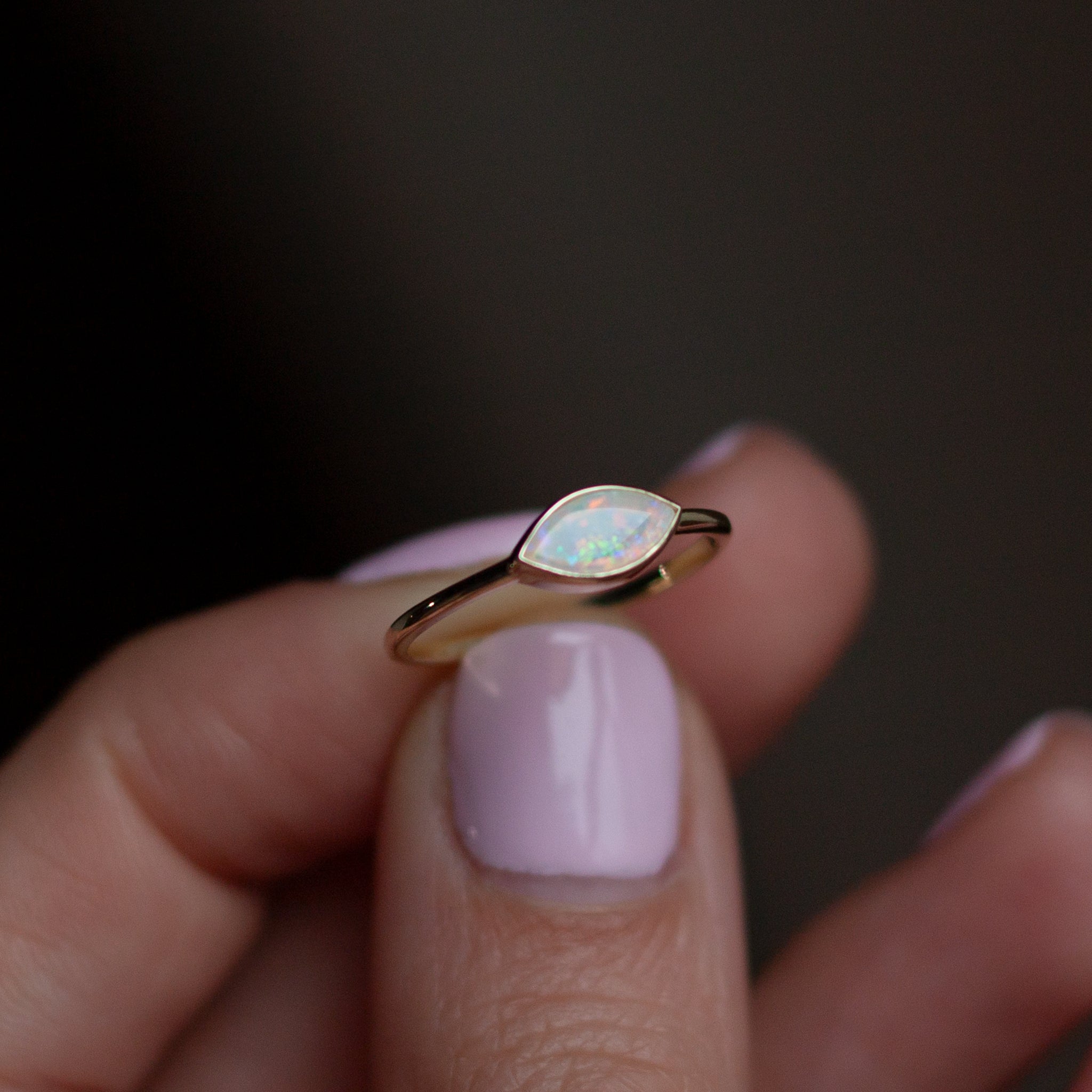Dainty gold ring