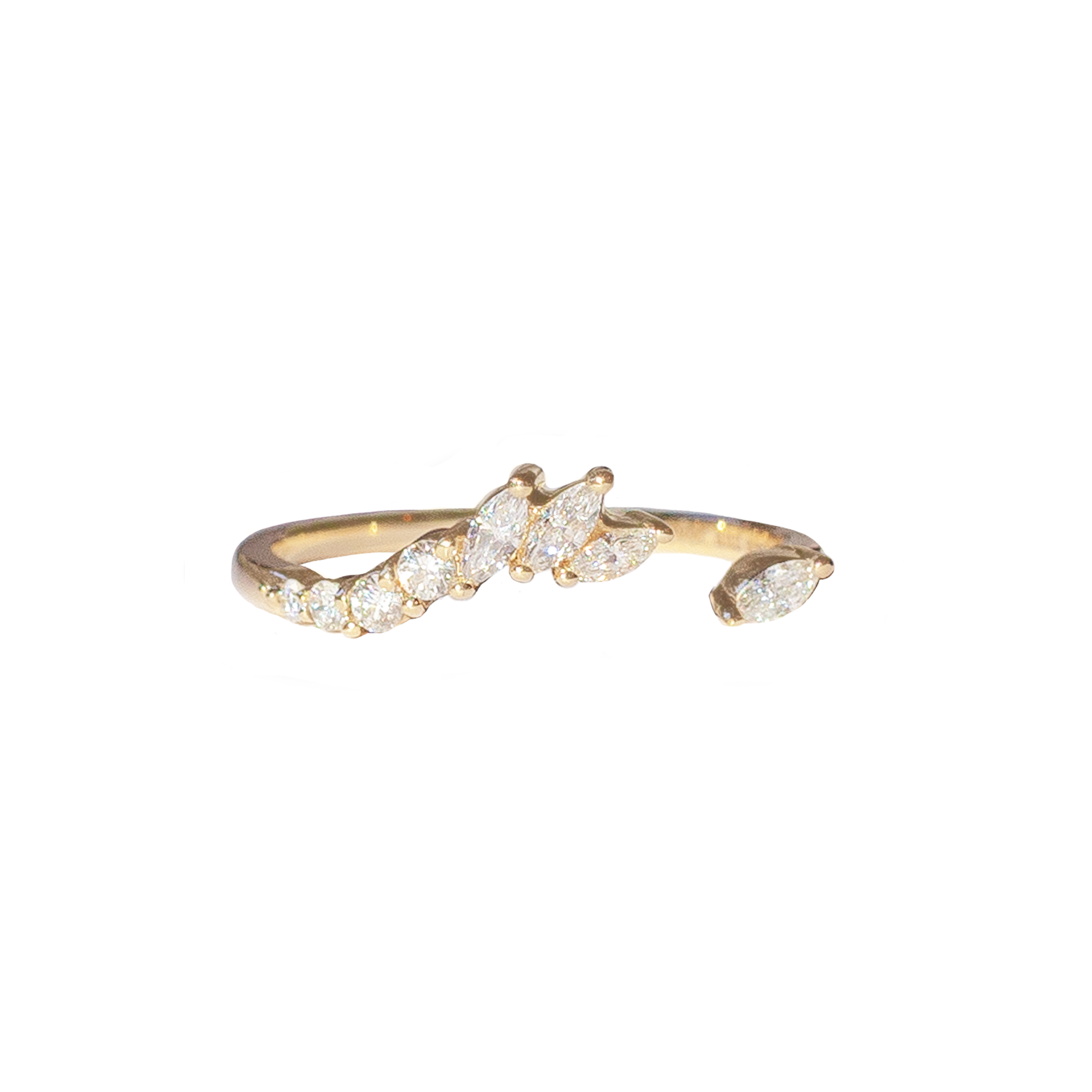 Asymmetrical wedding ring yellow gold