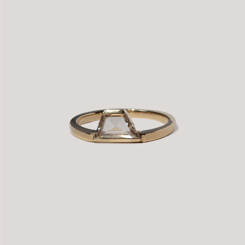 ELLUM — Geometric Diamond Engagement Ring