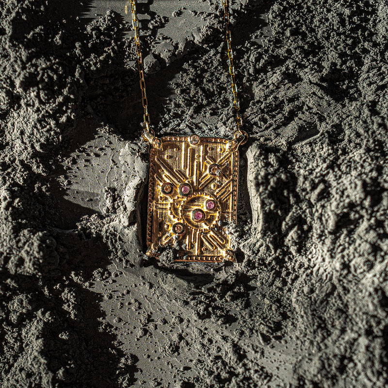 Diamond and Sapphire Necklace yellow gold