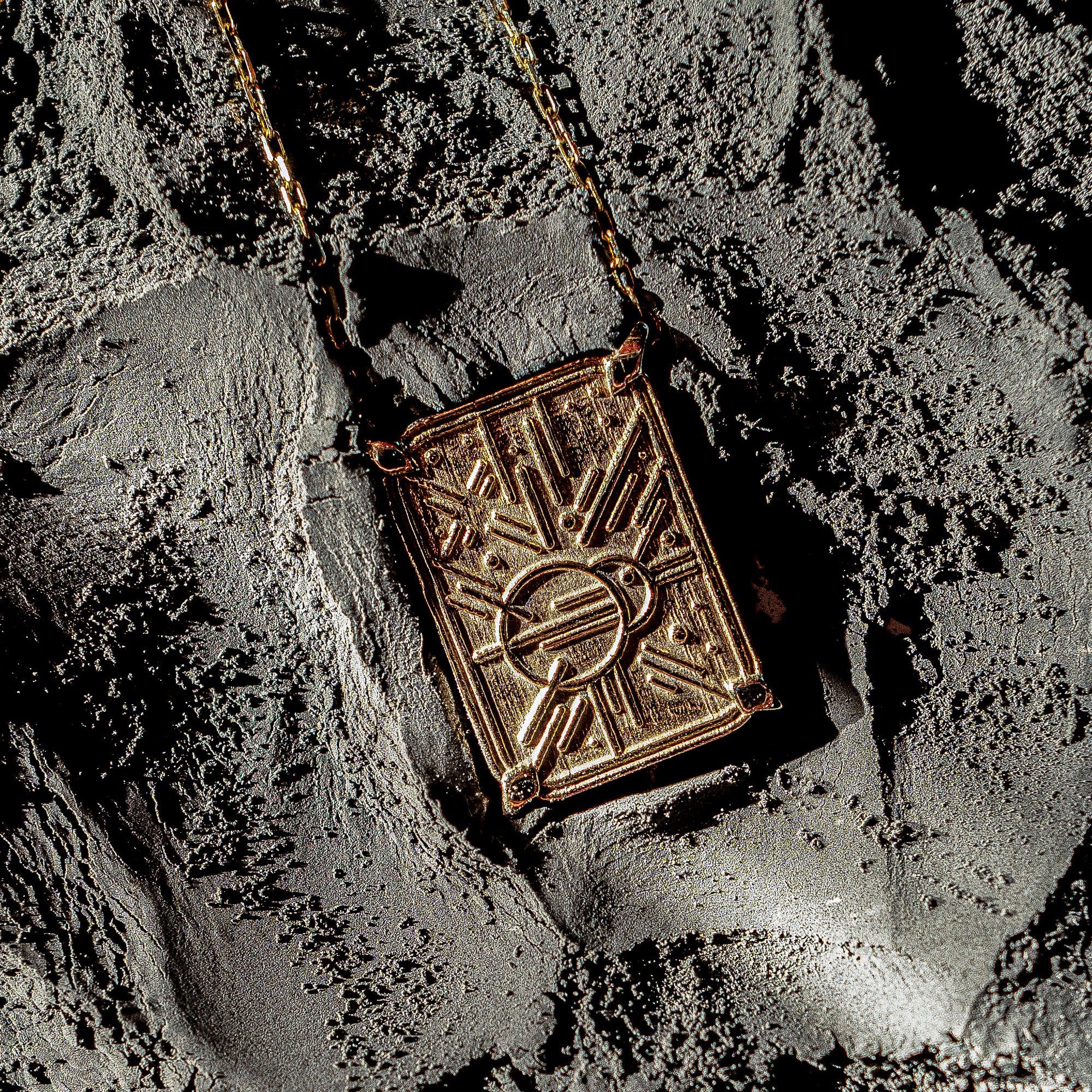 Diamond and sapphire charm 14k