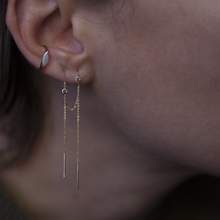 Threader earring yellow gold